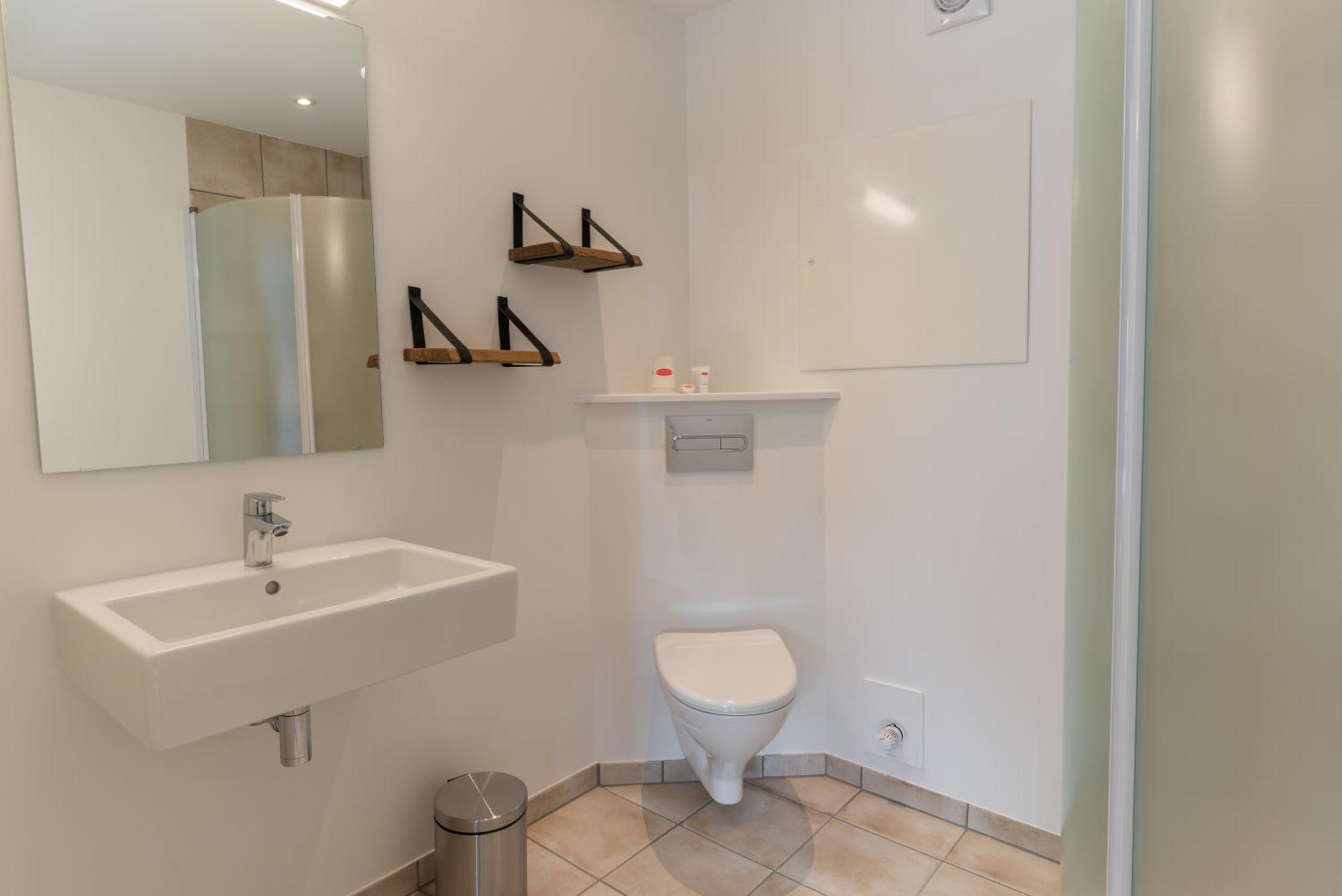 Hotel/ Apartments Marina Grenå Стая снимка